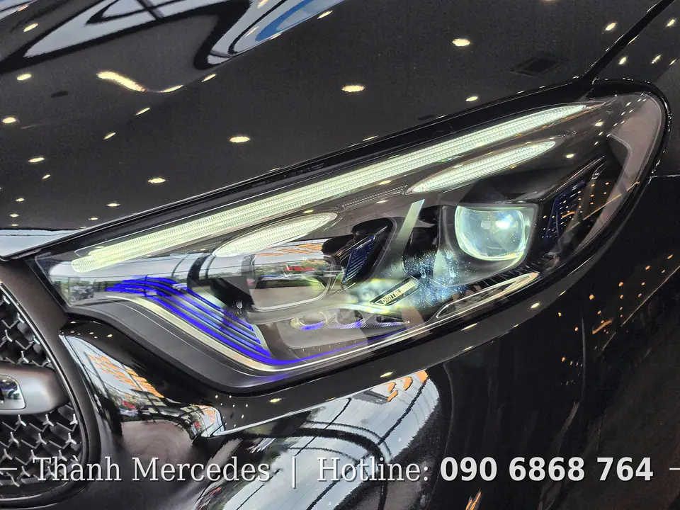 Cụm đèn pha LED xe Mercedes-Benz GLC 350e 2025