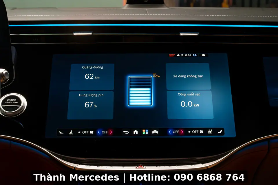 Màn hình hiển thị dung lượng pin và quãng đường điện của S 580 e